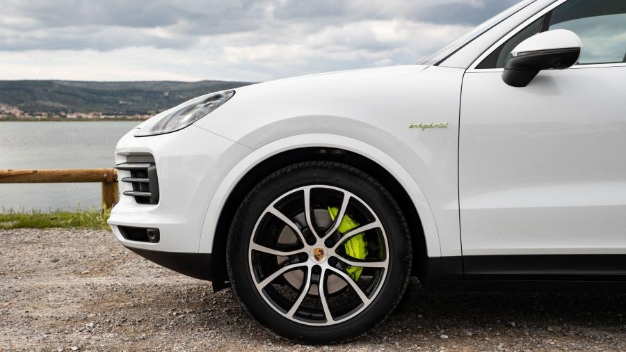 Детали экстерьера Porsche Cayenne E-Hybrid (PO536) 2018 года  (WW) (фото 53 из 85)